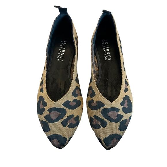 Journee Collection Tayleen Leopard Knit Fabric Pointed Toe Flats Retro NEW 8.5 - Picture 3 of 11
